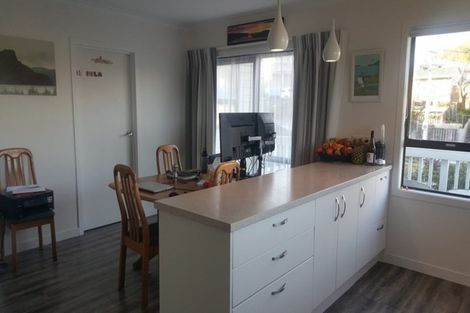 Photo of property in 124 Te Pene Avenue, Titahi Bay, Porirua, 5022