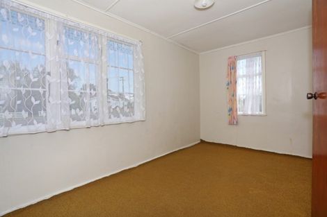 Photo of property in 17 Lyon Street, Marton, 4710
