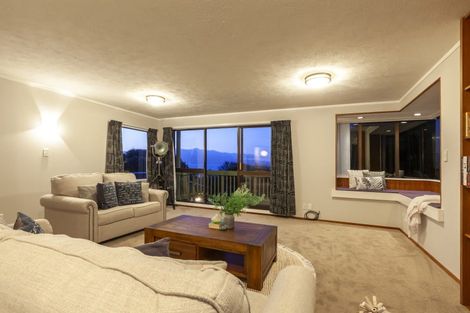 Photo of property in 10 Nuhaka Place, Paraparaumu Beach, Paraparaumu, 5032