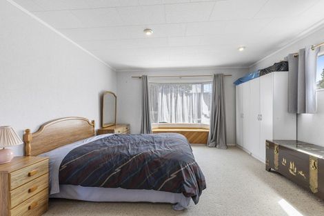 Photo of property in 4 Aramoana Place, Maupuia, Wellington, 6022