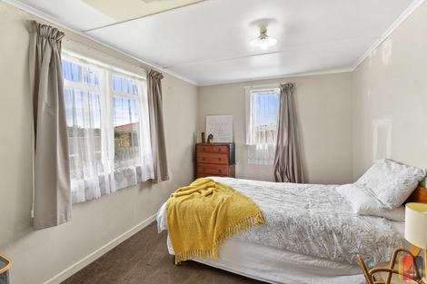 Photo of property in 8 Wautaiti Drive, Riverhead, 0820