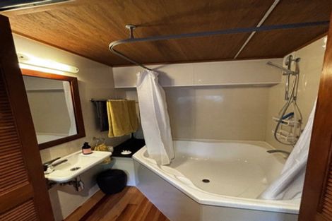 Photo of property in 163 Vivian Street, New Plymouth, 4310