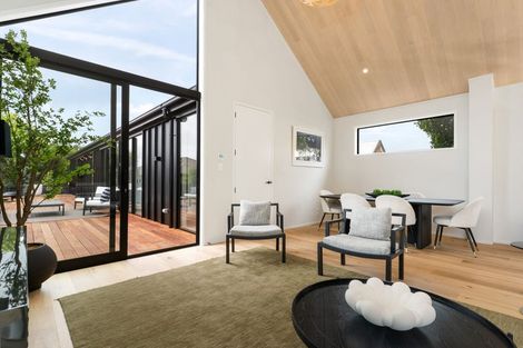 Photo of property in 59 Main Road, Redcliffs, Christchurch, 8081