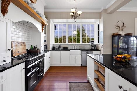 Photo of property in 104 Pitt Road, Hillsborough, New Plymouth, 4372