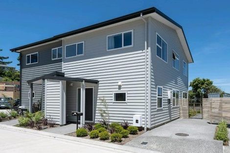 Photo of property in 20u2 Glanmire Road, Newlands, Wellington, 6037