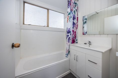 Photo of property in 50 Poaka Avenue, Dinsdale, Hamilton, 3204