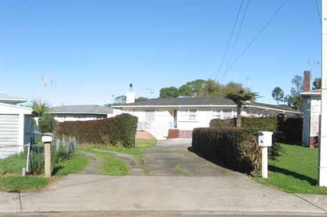 Photo of property in 16 Surrey Street, Manurewa, Auckland, 2102