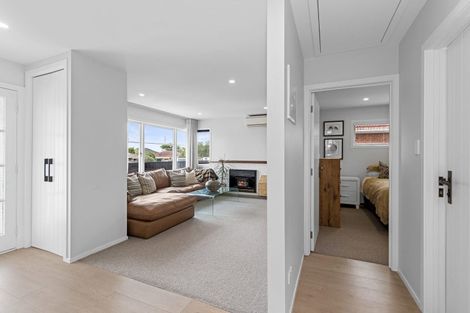 Photo of property in 3b Paton Avenue, Te Atatu South, Auckland, 0610