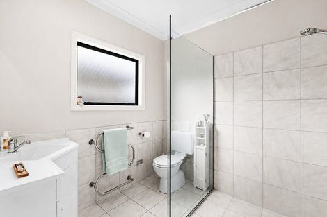 Photo of property in 1 Pinotage Drive, Greenmeadows, Napier, 4112