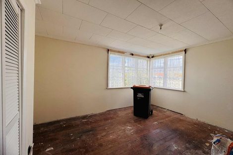 Photo of property in 42 Ihle Street, Terrace End, Palmerston North, 4410