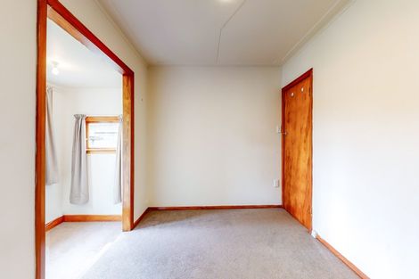 Photo of property in 26 Robert Street, Newlands, Wellington, 6037