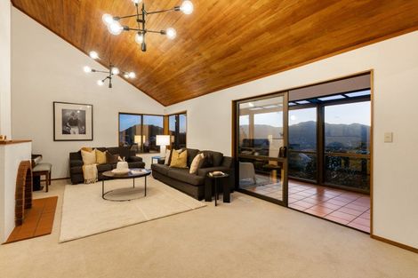 Photo of property in 15 Indira Place, Khandallah, Wellington, 6035