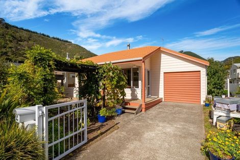 Photo of property in 2/1 Hinau Street, The Brook, Nelson, 7010