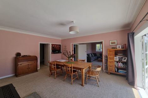 Photo of property in 17 Edwards Avenue, Henderson, Auckland, 0610