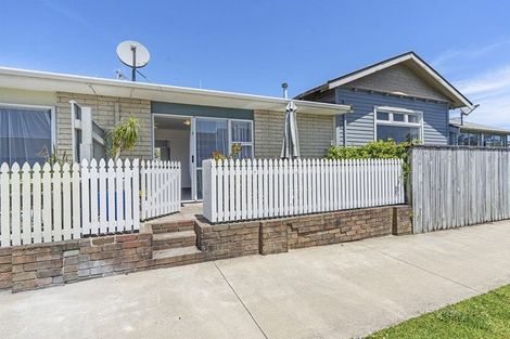Photo of property in 3/220 Coronation Avenue, Welbourn, New Plymouth, 4310