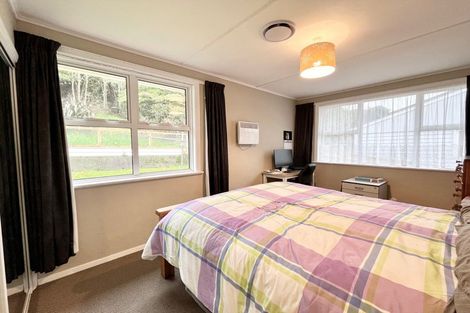 Photo of property in 146 George Street, Stokes Valley, Lower Hutt, 5019