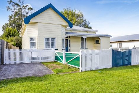 Photo of property in 15 Weld Street, Normanby, Hawera, 4614