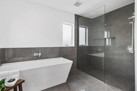 Photo of property in 52 Regent's Park Drive, Casebrook, Christchurch, 8051