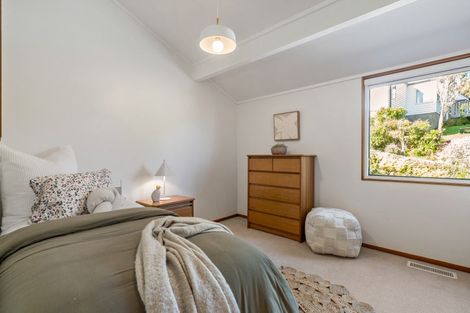 Photo of property in 15 Indira Place, Khandallah, Wellington, 6035