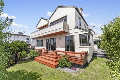Photo of property in 5 Midway Avenue, Castor Bay, Auckland, 0620