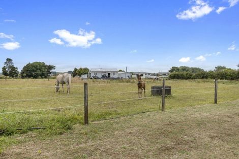 Photo of property in 57 Ladys Mile, Eltham, 4322