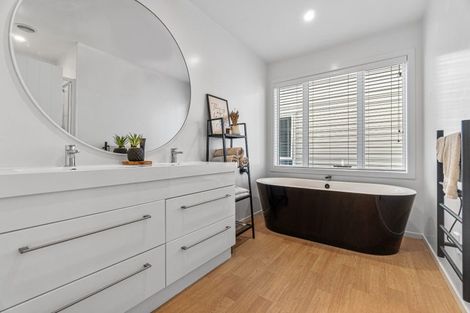 Photo of property in 10/19u Ruakiwi Road, Hamilton Lake, Hamilton, 3204