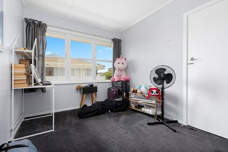 Photo of property in 19 Madill Street, Tuakau, 2121