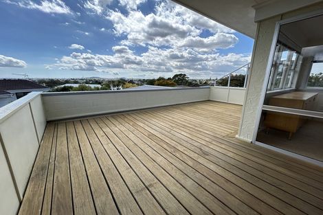 Photo of property in 21 Gilliam Street, New Lynn, Auckland, 0600