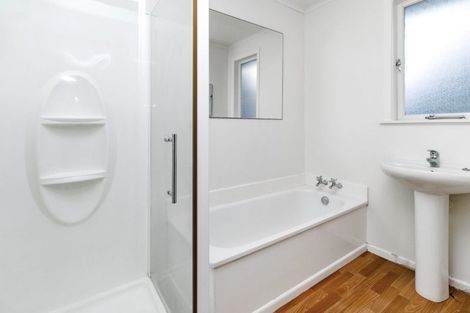 Photo of property in 16 Koru Street, Mangere Bridge, Auckland, 2022