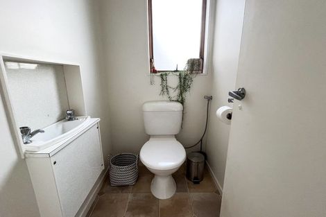 Photo of property in 12 Prince Regent Drive, Half Moon Bay, Auckland, 2012