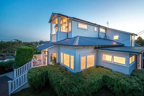 Photo of property in 41 Seaview Avenue, Northcote, Auckland, 0627