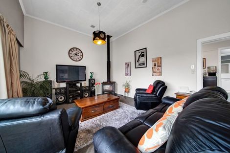 Photo of property in 48 Puriri Street, Hawera, 4610