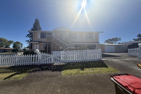 Photo of property in 2 Tomlin Place, Mangere East, Auckland, 2024