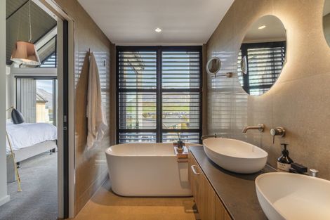 Photo of property in 17 Falconer Rise, Jacks Point, Queenstown, 9371