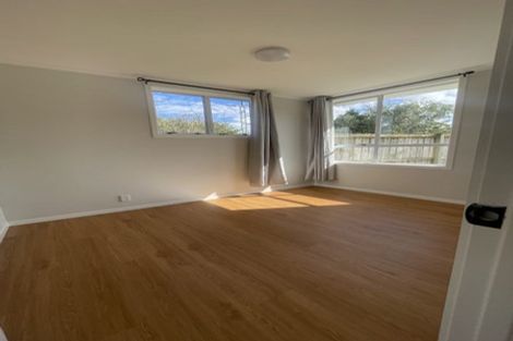 Photo of property in 22 Edgeworth Road, Glenfield, Auckland, 0629