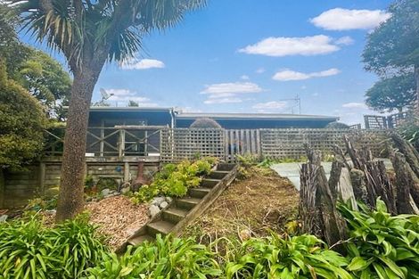 Photo of property in 10 Hau Whiti Place, Kimbolton, 4774