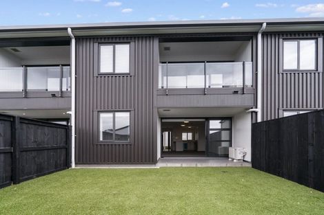 Photo of property in 1h/4045 Great North Road, Glen Eden, Auckland, 0602
