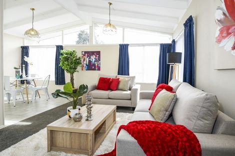 Photo of property in 28 Caringbah Drive, Papatoetoe, Auckland, 2025