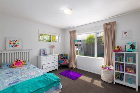 Photo of property in 84 Trafalgar Street, St Albans, Christchurch, 8014