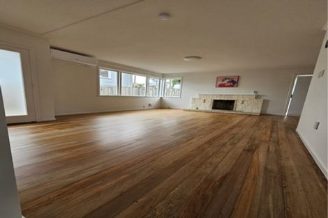 Photo of property in 42 Lyttelton Avenue, Forrest Hill, Auckland, 0620