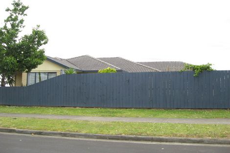 Photo of property in 2 Secoia Crescent, Mangere, Auckland, 2022