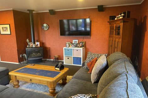 Photo of property in 81 Parnell Heights, Kelvin Grove, Palmerston North, 4414