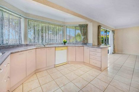 Photo of property in 2 Oakwood Place, Pukekohe, 2120