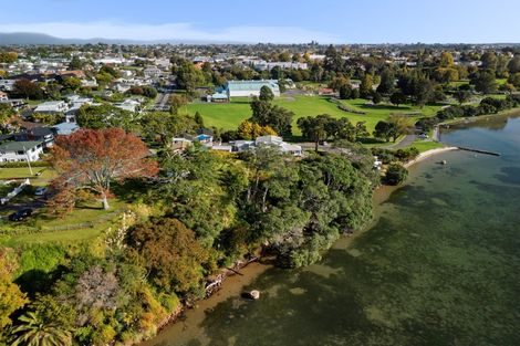 Photo of property in 1 Eleventh Avenue, Tauranga, 3110