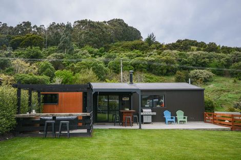 Photo of property in 27 Pawsons Valley Road, Duvauchelle, 7581