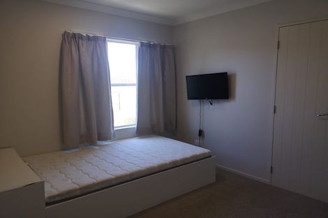 Photo of property in 7a Lyttelton Avenue, Forrest Hill, Auckland, 0620