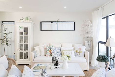 Photo of property in 90c Seymour Road, Sunnyvale, Auckland, 0612