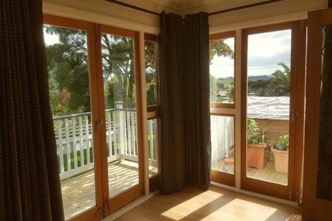 Photo of property in 603 Peak Road, Helensville, 0875