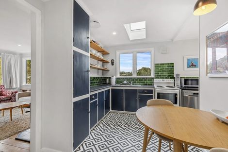 Photo of property in 65 Airlie Road, Plimmerton, Porirua, 5026