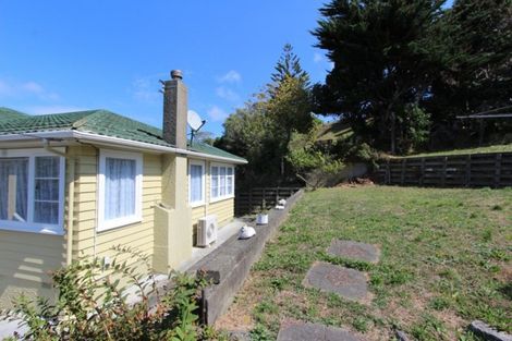 Photo of property in 1 Rimu Street, Tawa, Wellington, 5028